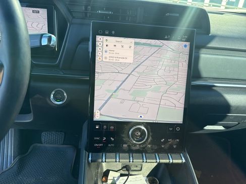 Used 2026 GMC Terrain AT4 w/ Technology Package II image 17