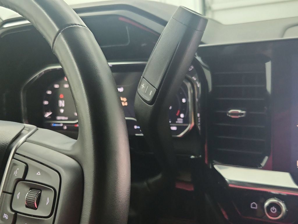 Used 2025 GMC Sierra 1500 SLT AWD/4WD image 31