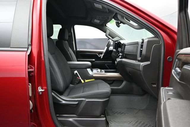 Used 2024 Chevrolet Silverado 3500 LT w/ Convenience Package AWD/4WD image 27