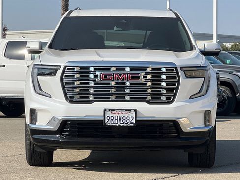 Used 2025 GMC Acadia Denali image 11