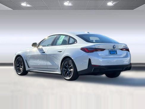Used 2023 BMW i4 eDrive35 RWD image 3
