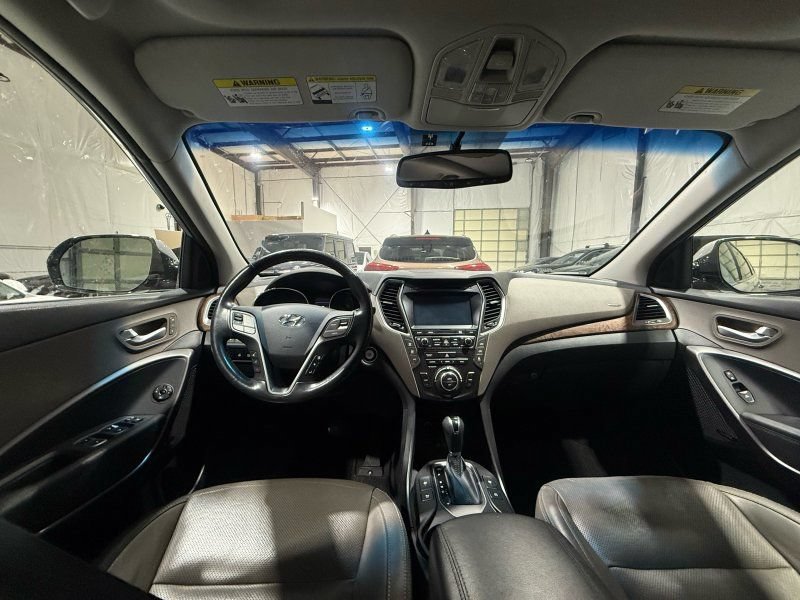 Used 2017 Hyundai Santa Fe Limited AWD/4WD image 13