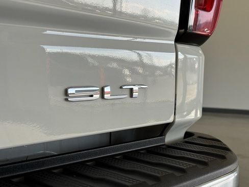 Used 2024 GMC Sierra 1500 SLT image 37