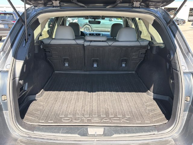 Used 2018 Subaru Outback 2.5i Limited AWD/4WD image 29