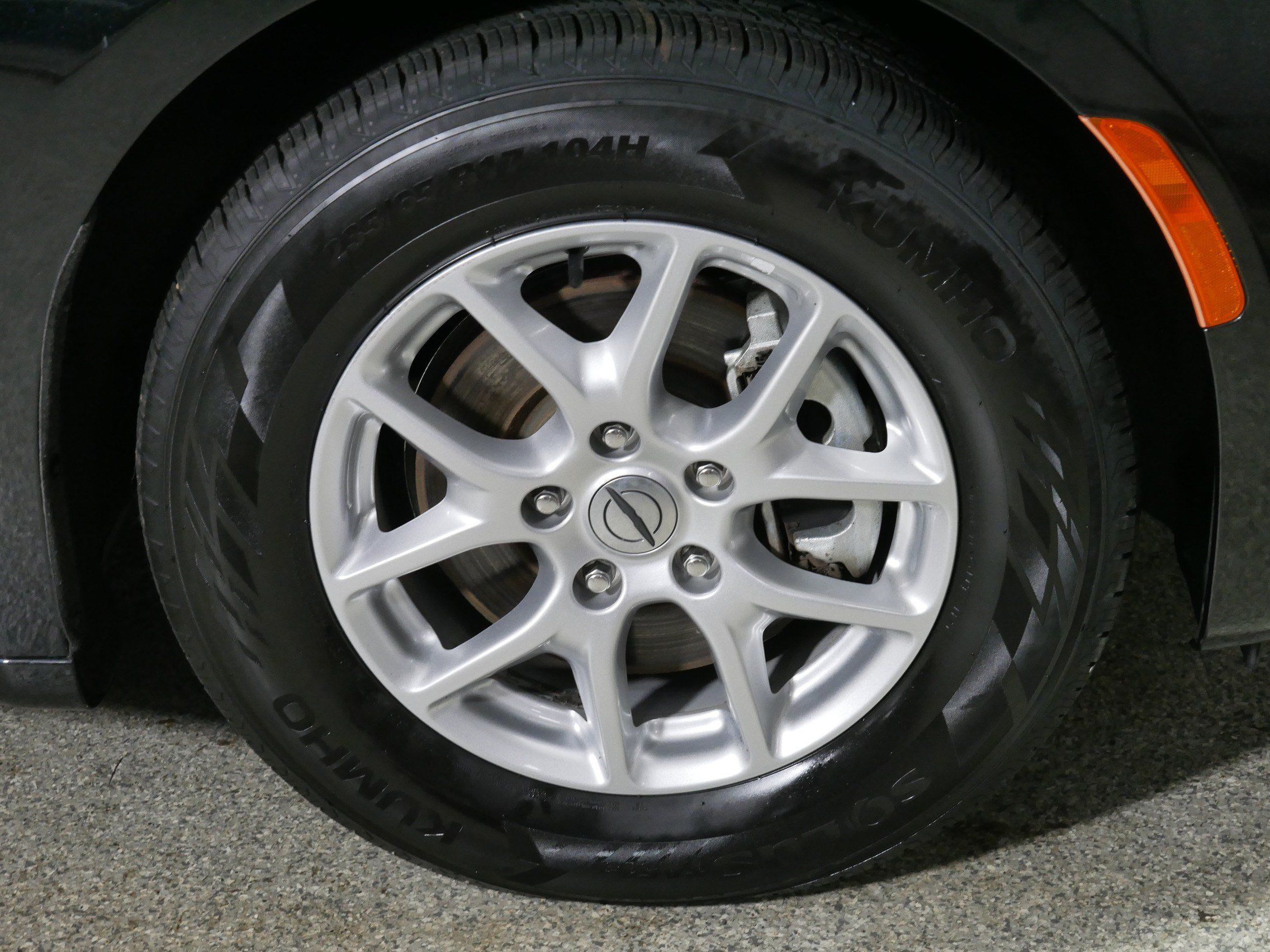 Used 2023 Chrysler Pacifica Touring-L FWD image 15