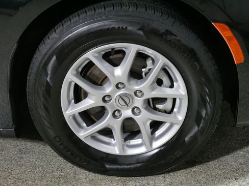 Used 2023 Chrysler Pacifica Touring-L FWD image 15