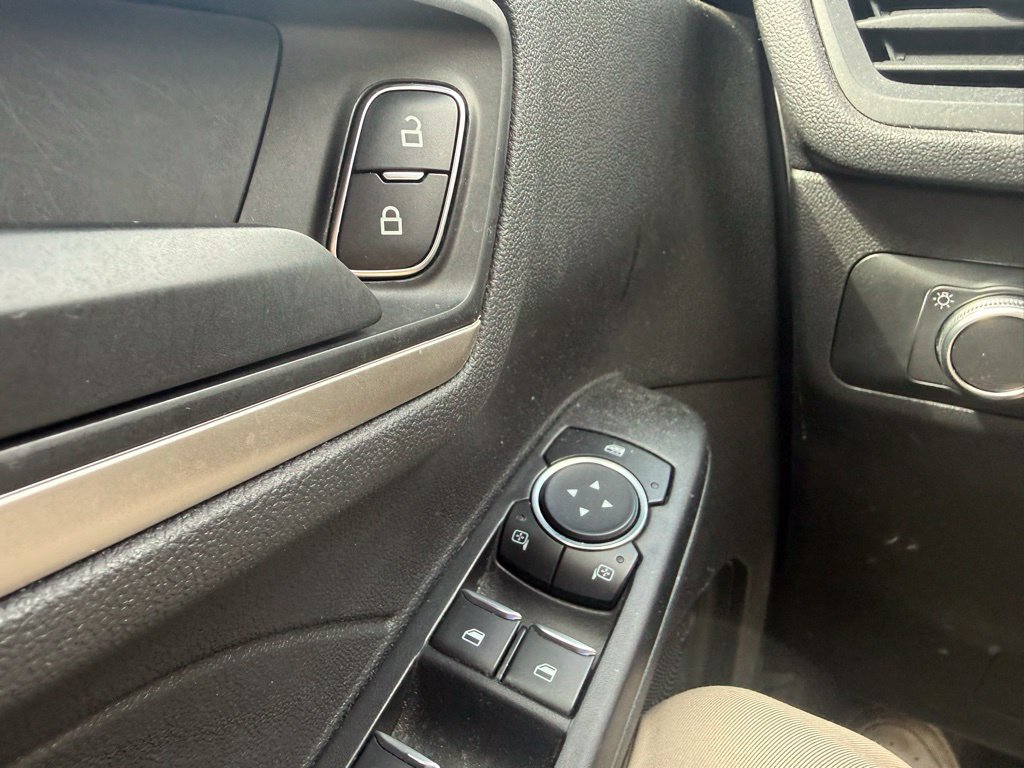 Used 2022 Ford Escape SE AWD/4WD image 18