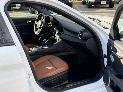 Used 2023 Alfa Romeo Giulia Ti image 37