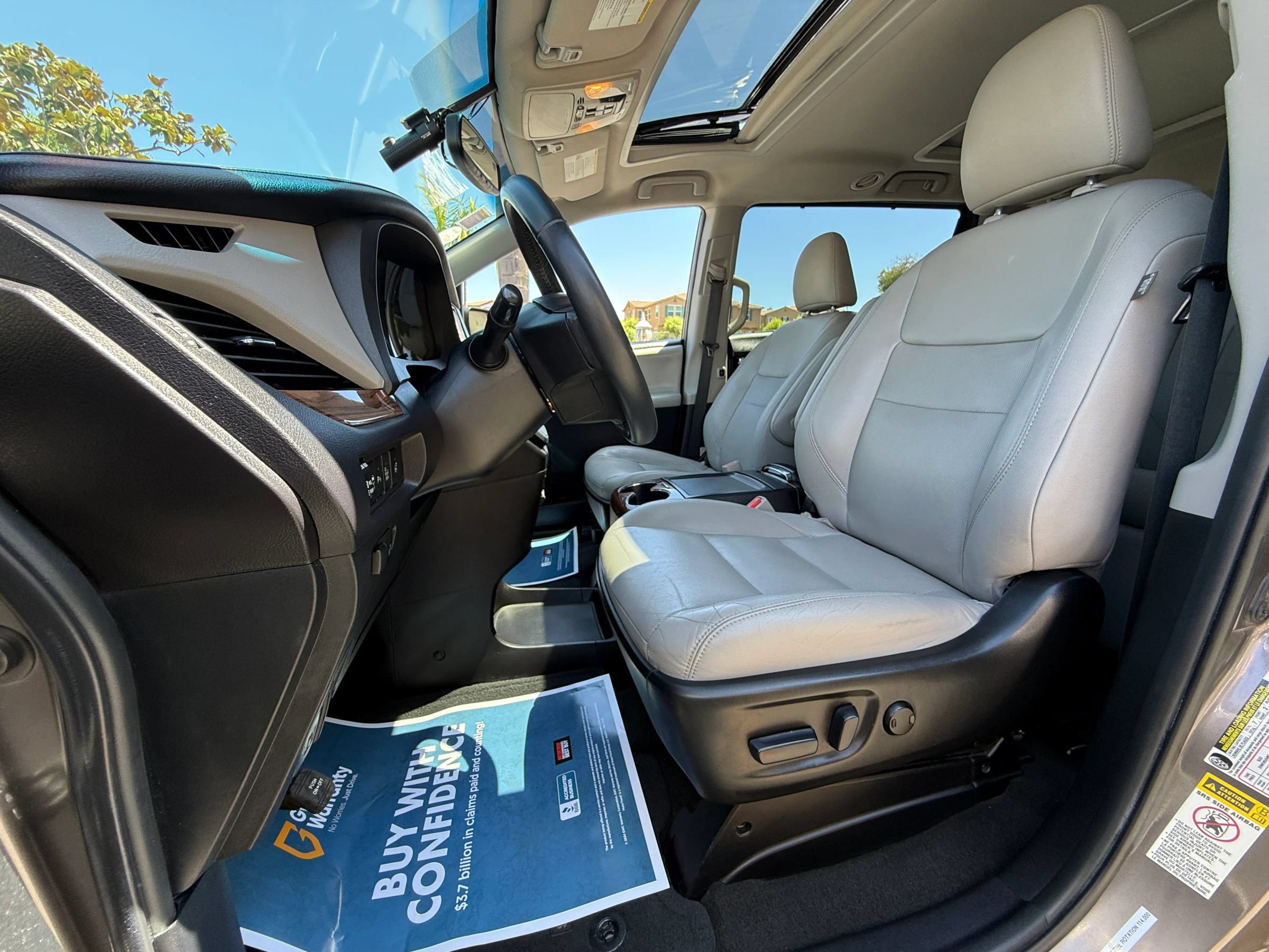 Used 2015 Toyota Sienna Limited FWD image 11