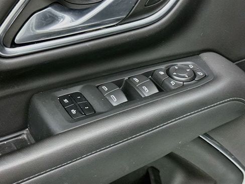Used 2023 Chevrolet Suburban LT w/ LT Signature Plus Package RWD image 19