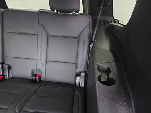 Used 2026 GMC Yukon Denali w/ Sun & Power Step Package image 27