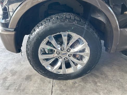 Used 2016 Ford F150 Lariat w/ Equipment Group 502A Luxury image 15