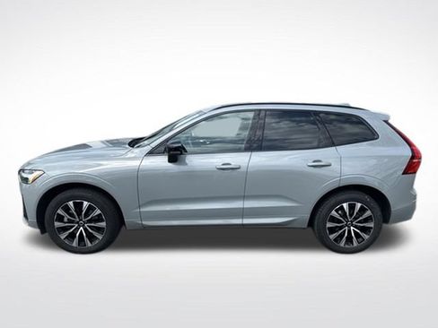 Used 2025 Volvo XC60 B5 Core w/ Climate Package AWD/4WD image 2