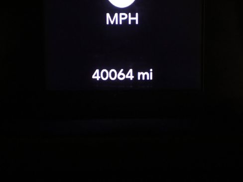 Used 2023 Jeep Gladiator Sport image 30