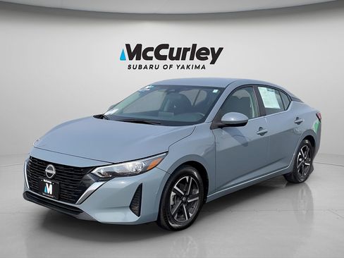 Used 2024 Nissan Sentra SV FWD image 2