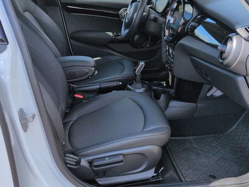Certified 2024 MINI Cooper 4-Door Hardtop FWD image 24