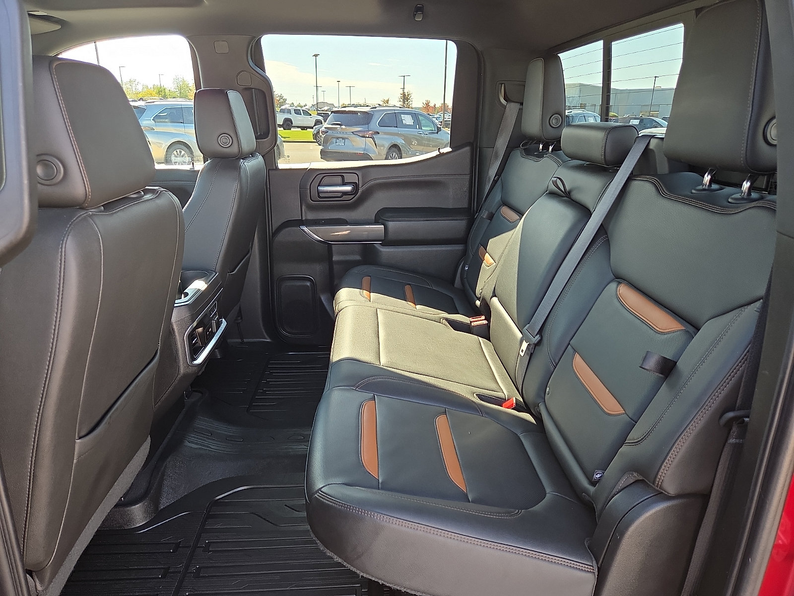 Used 2019 GMC Sierra 1500 AT4 w/ AT4 Premium Package AWD/4WD image 10