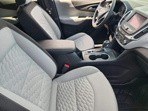 Used 2020 Chevrolet Equinox LS w/ LS Convenience Package FWD image 13