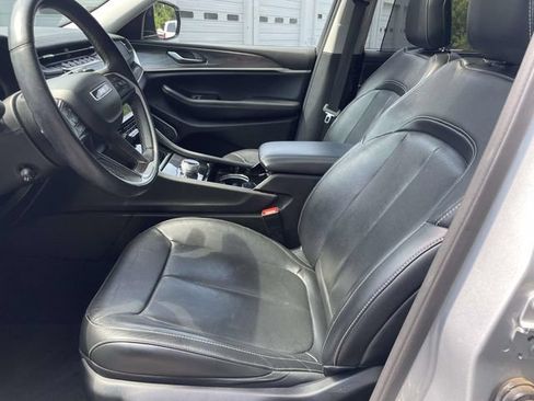 Used 2021 Jeep Grand Cherokee L Limited w/ Luxury Tech Group II AWD/4WD image 19