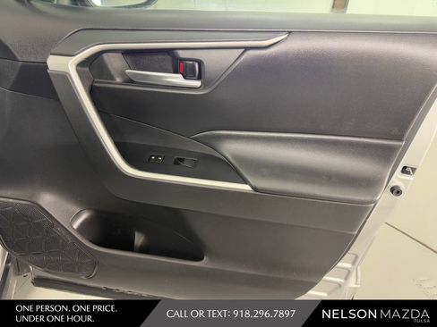 Used 2020 Toyota RAV4 XLE FWD image 45