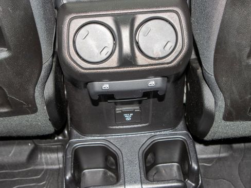 Used 2020 Jeep Gladiator Rubicon w/ Trailer Tow Package image 19