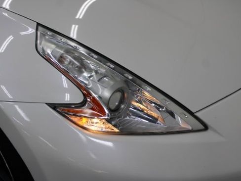 Used 2016 Nissan 370Z w/ Sport Package image 24