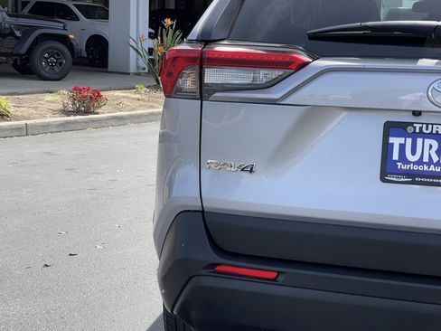 Used 2024 Toyota RAV4 LE image 10