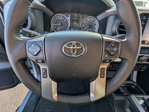 Used 2022 Toyota Tacoma SR5 w/ Technology Package image 28