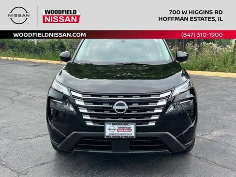 Certified 2026 Nissan Rogue SV AWD/4WD image 2