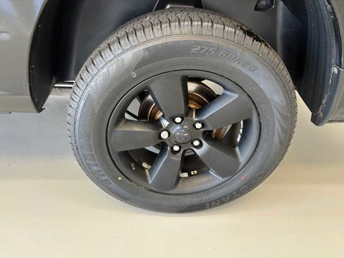 Used 2019 RAM 1500 Express w/ Wheel & Sound Group AWD/4WD image 4