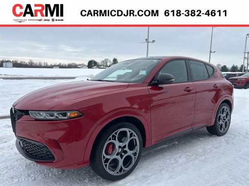 Used 2025 Alfa Romeo Tonale Tributo Italiano AWD/4WD image 3