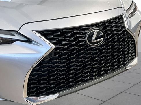 Used 2022 Lexus IS 300 w/ Premium Package RWD image 30