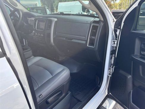 Used 2015 RAM 1500 Express AWD/4WD image 10