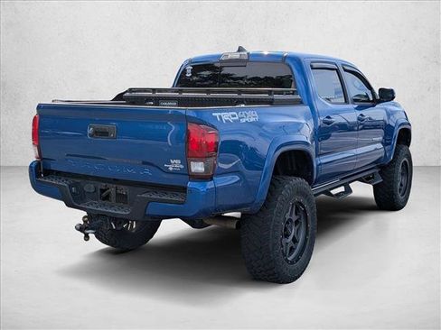 Used 2018 Toyota Tacoma TRD Sport w/ Technology Package AWD/4WD image 6