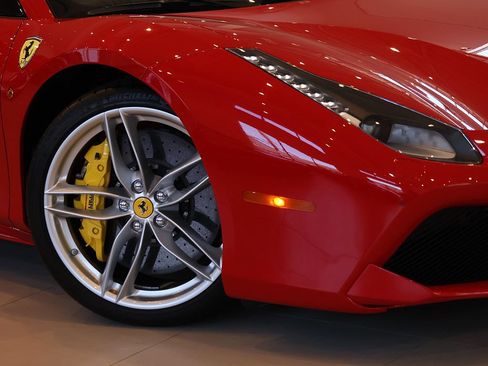 Certified 2019 Ferrari 488 Spider RWD image 9