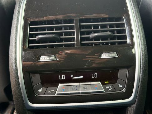 Used 2025 BMW X5 xDrive40i w/ Climate Comfort Package image 20