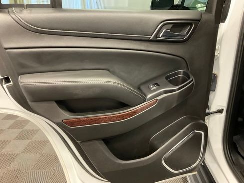 Used 2016 GMC Yukon SLE w/ Convenience Package AWD/4WD image 32