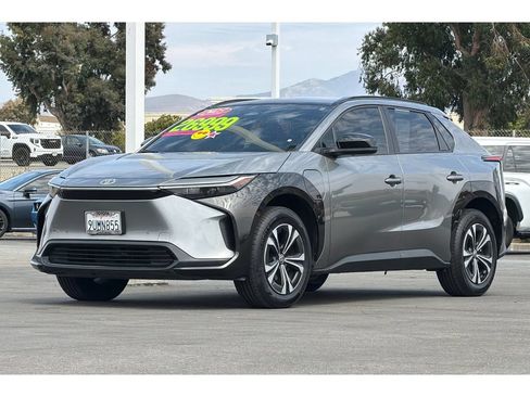 Used 2025 Toyota bZ4X FWD w/ Weather Package image 8
