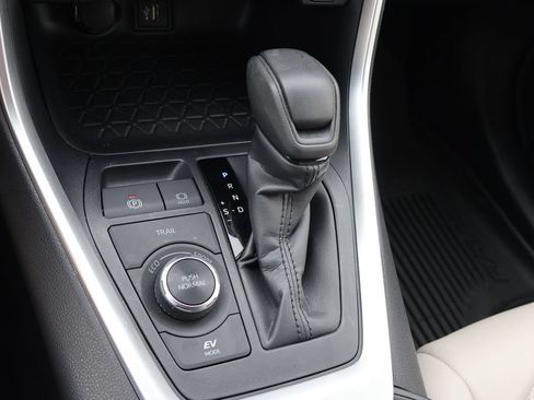 Certified 2023 Toyota RAV4 XLE AWD/4WD image 27