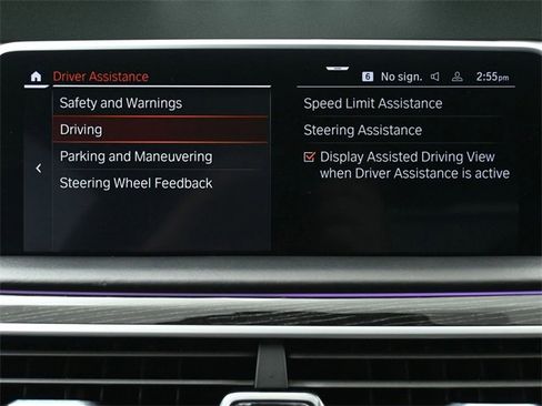 Used 2021 BMW 750i xDrive w/ Executive Package image 35