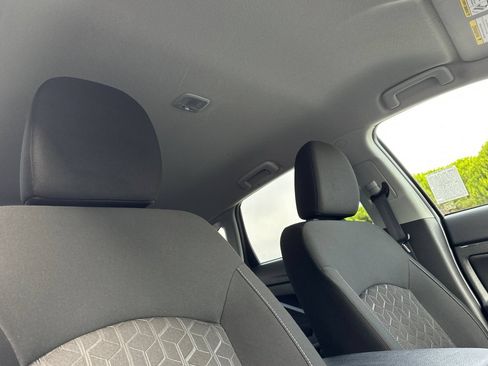 Used 2025 Mitsubishi Outlander Sport ES AWD/4WD image 18
