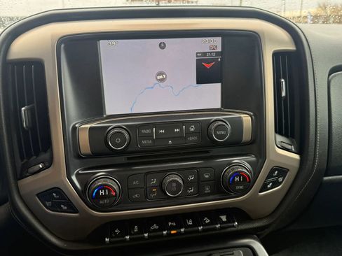 Used 2015 GMC Sierra 2500 Denali w/ Duramax Plus Package image 18