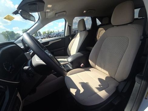 Used 2022 Ford Escape SE FWD image 20
