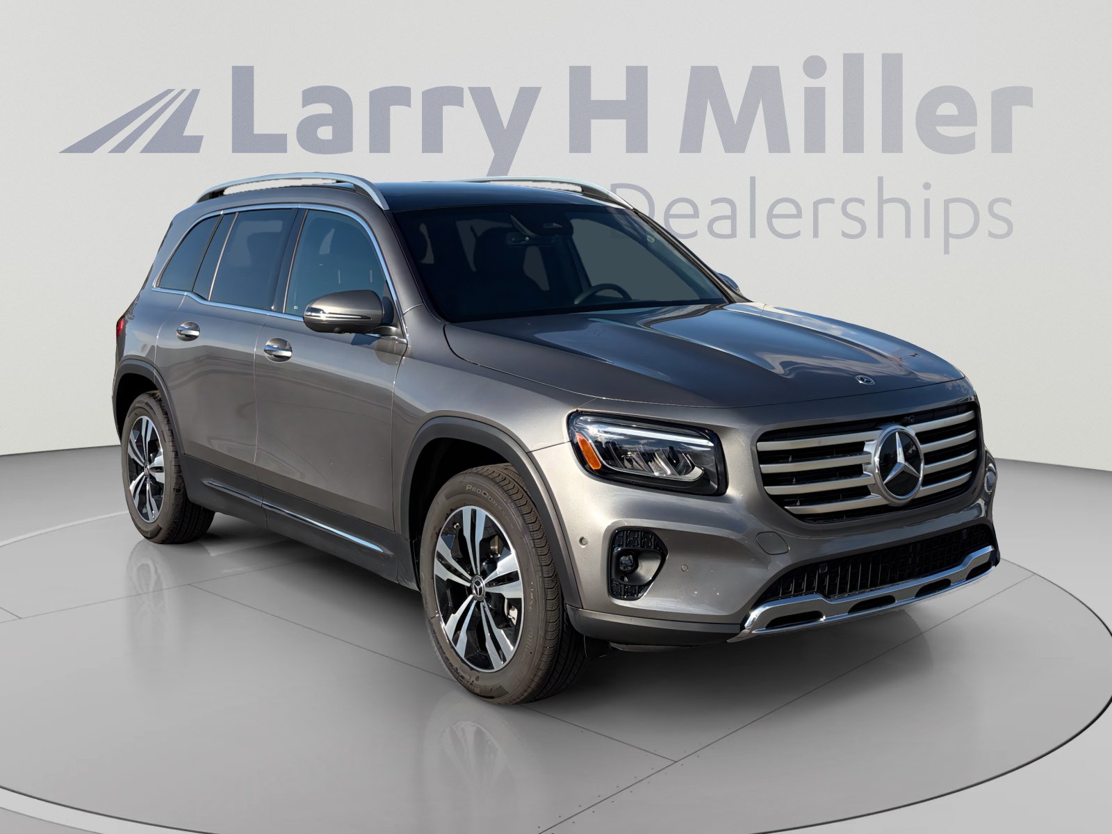 Used 2026 Mercedes-Benz GLB 250 4MATIC image 7