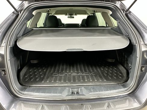 Used 2025 Subaru Outback Premium image 27