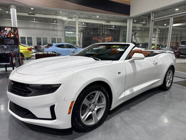 Used 2021 Chevrolet Camaro LT RWD image 1