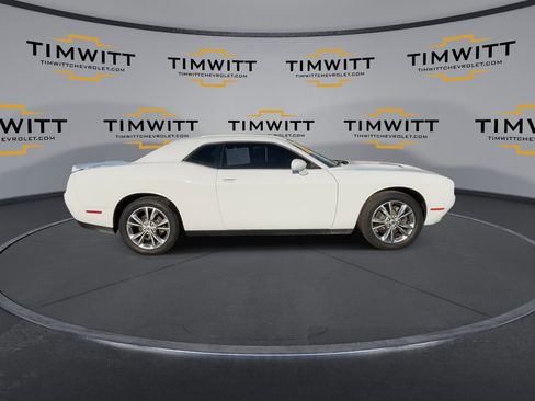 Used 2021 Dodge Challenger SXT image 19