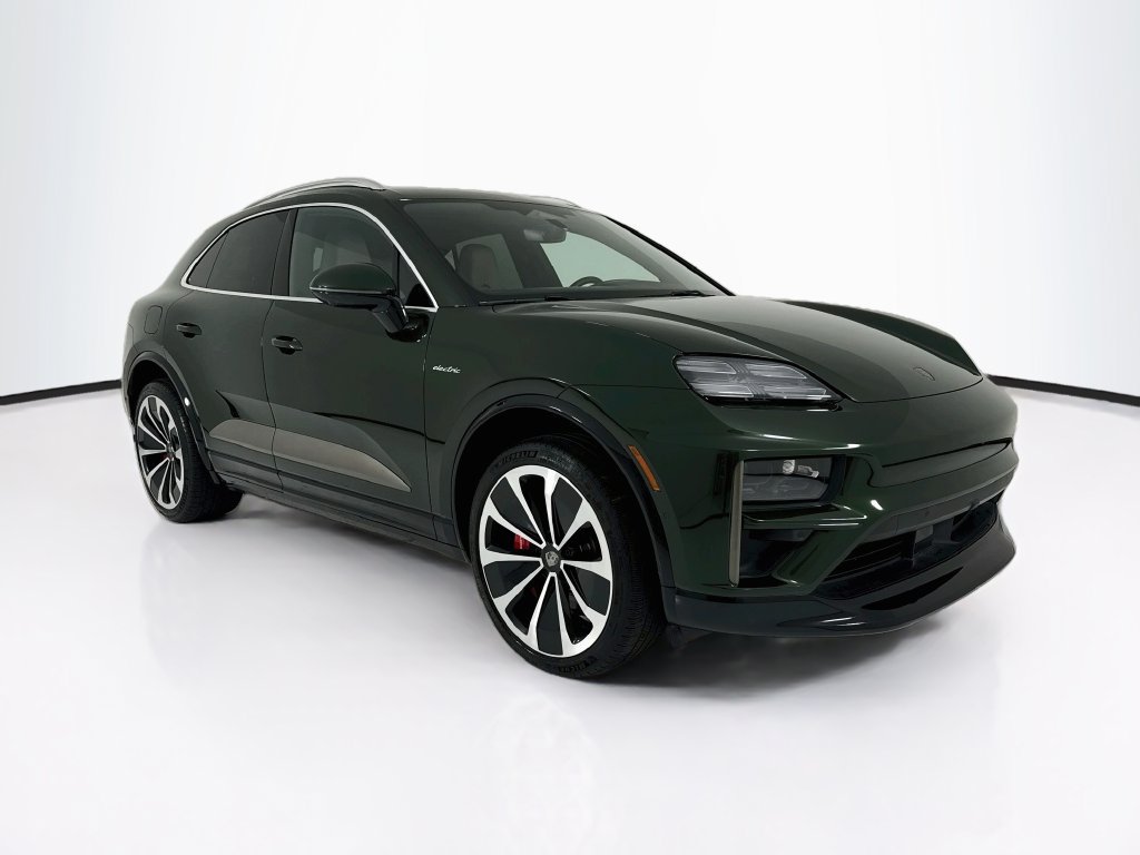 Certified 2024 Porsche Macan Turbo Electric AWD/4WD image 9