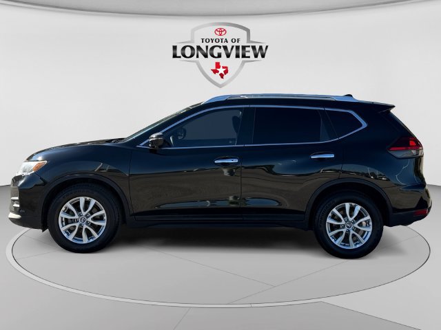 Used 2018 Nissan Rogue SV w/ Premium Package FWD image 2