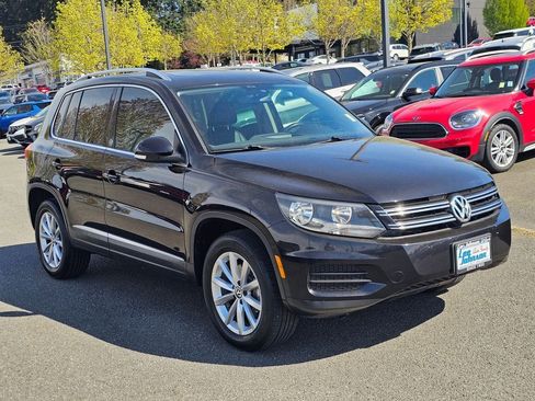 Used 2017 Volkswagen Tiguan Wolfsburg Edition AWD/4WD image 3